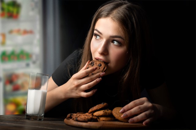 Efek Kesehatan Negatif dari Makan Larut Malam